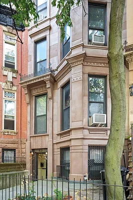 Sold by Ian K. Katz Residential | media 14