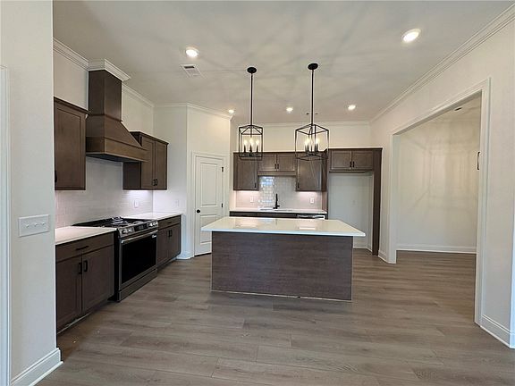 4th image of 1742 Woodland Pines Ln #278