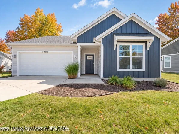 3320 Hamlet Cir #7, East Lansing, MI 48823