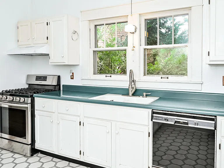 1403 S Walnut St — Photo 21