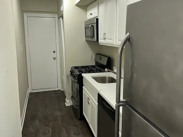 126 O St SW #2 — Photo 5