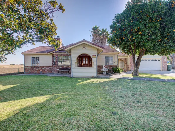 670 N 1st St, Patterson, CA 95363