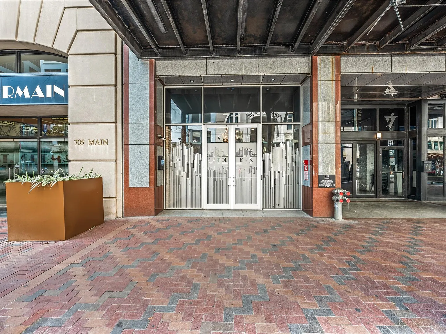 1 bed, 1.5 bath, 1179 sqft, $2,200 — Photo 2