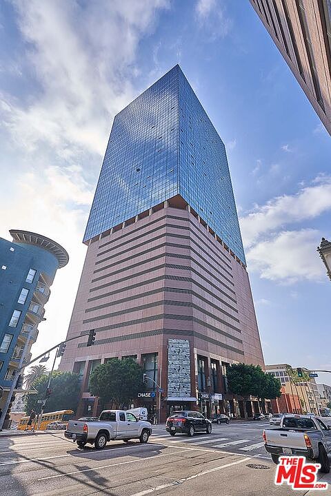1st image of 1100 Wilshire Blvd APT 1704