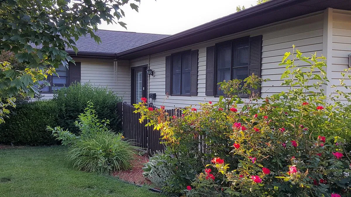 3 bed, 1450 sqft, $1,695 — Photo 1