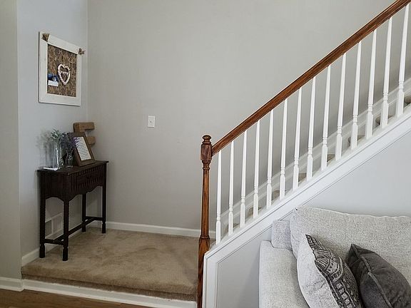 3rd image of 152 Clover Valley Dr