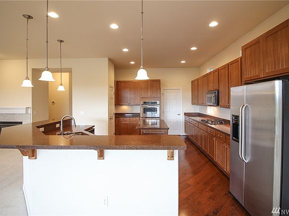 4th image of 4346 Vashon Dr NE
