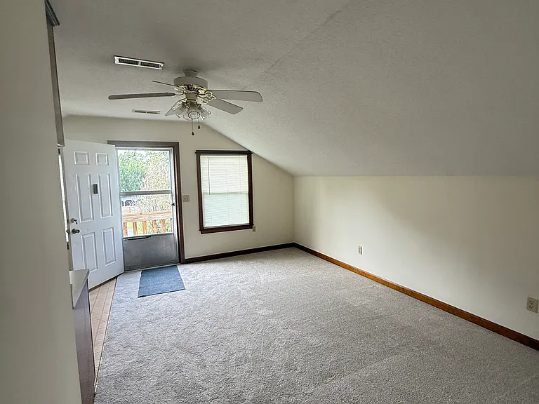 839B Sanford Rd #B — Photo 13