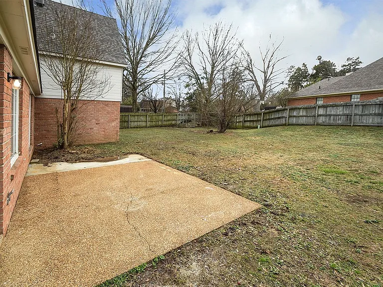 7611 Lowrance Rd — Photo 20