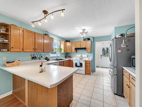 5th image of 12752 Country View Rd