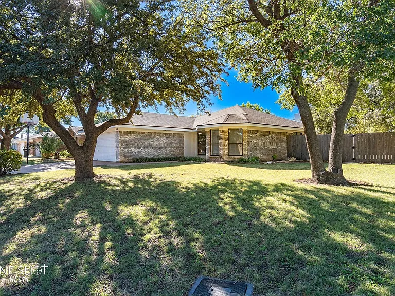5081 Velta Ln — Photo 2
