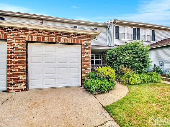 3rd image of 23 Hamilton Dr