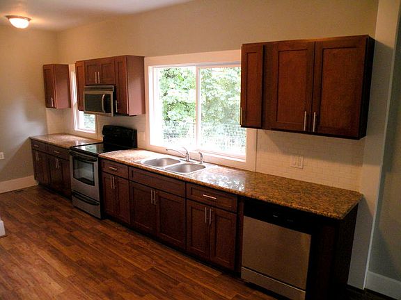 5th image of 2715 59th Ave NE