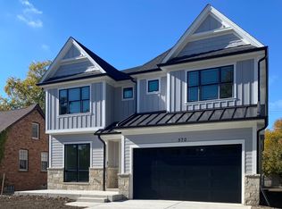 570 S Parkside Ave, Elmhurst, IL 60126