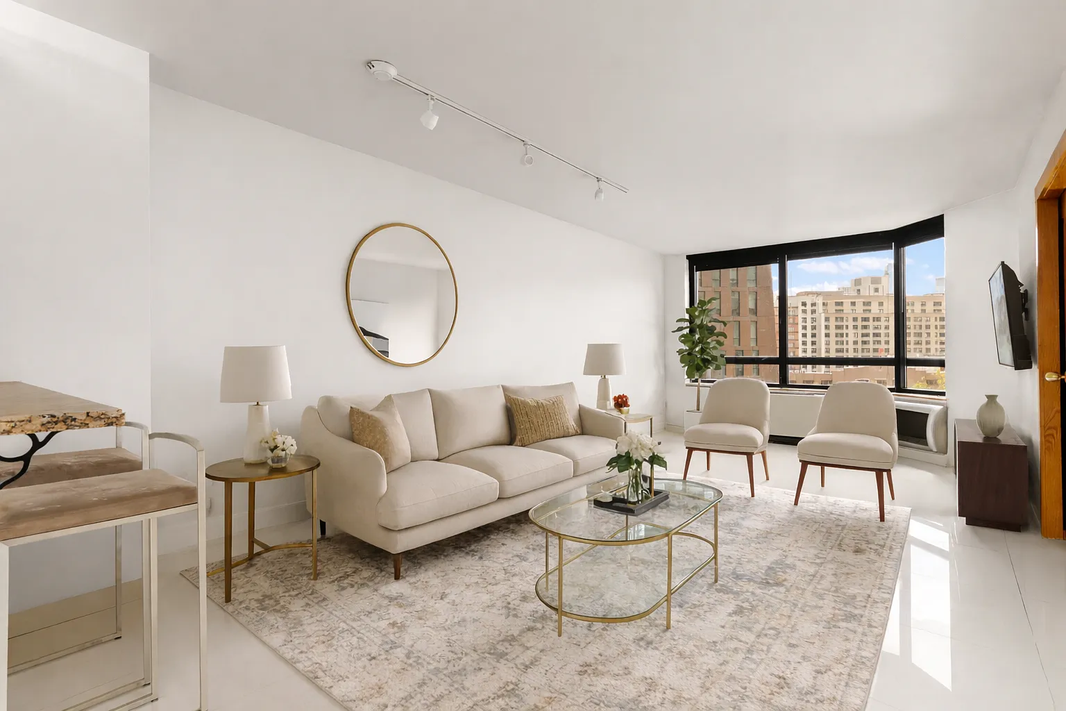 630 First Avenue — Photo 1