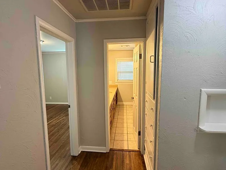 3616 E 40th Pl — Photo 8