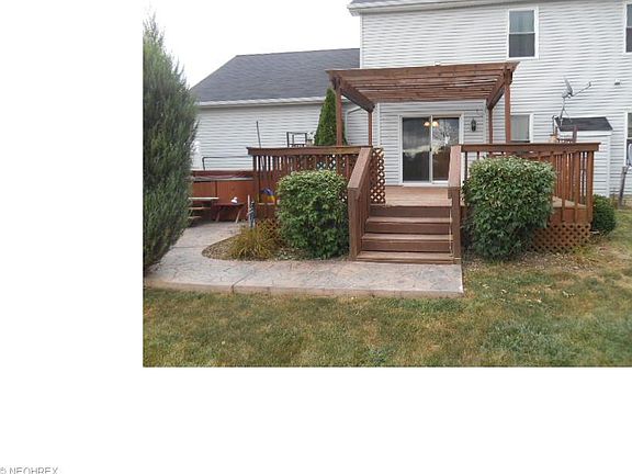 2nd image of 556 Mountain Lion Dr
