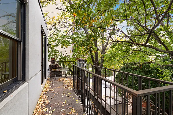 Rented by Safdie Realty Group | media 15