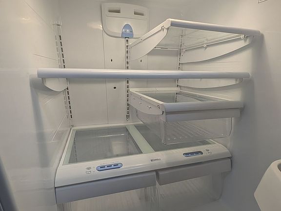 4th image of 3715 Tallyho Dr APT 81