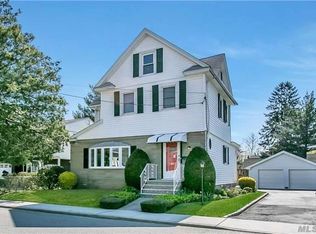 27 Gates Ave, Malverne, NY 11565