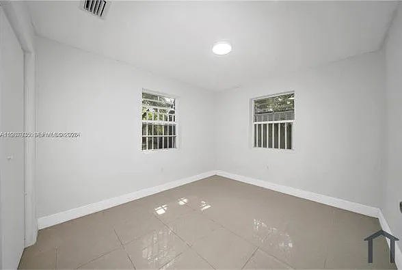 5545 NW 3rd Ave #W — Photo 4