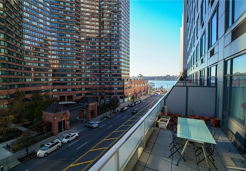 1st image of 635 W 42nd St APT 3H