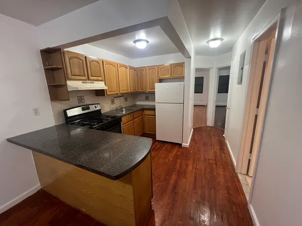 407 Kosciusko Street image 2 of 7