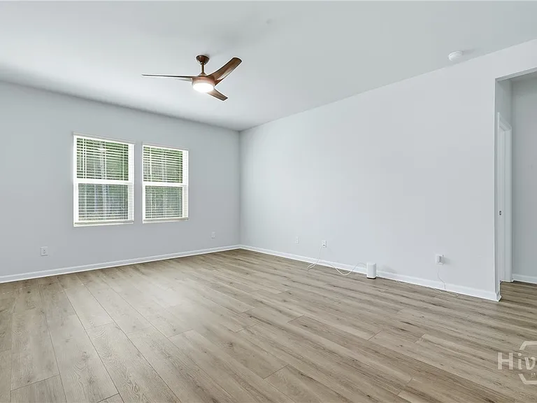 217 Crosstown Ave — Photo 4