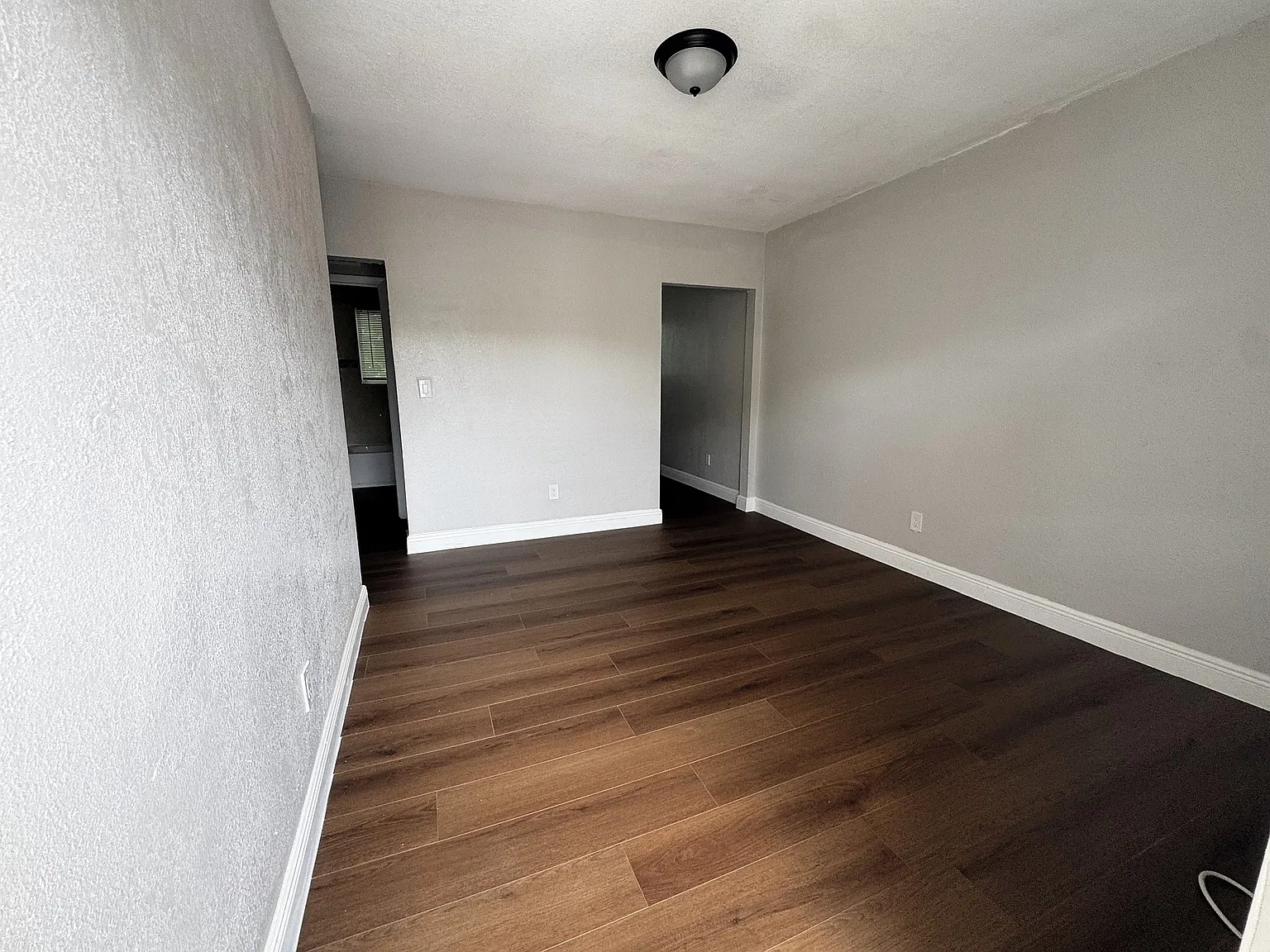 1940 Washington Ave — Photo 1