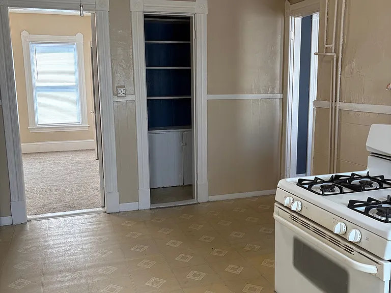 32-34 Dix St #2 — Photo 7