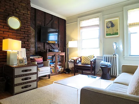 Rented by MNS | media 33