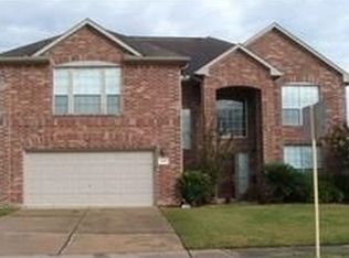 16422 Mellow Oaks Ln, Sugar Land, TX 77498