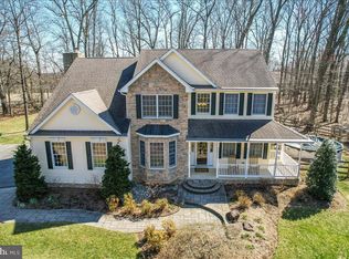 19583 Five Forks Rd, New Freedom, PA 17349