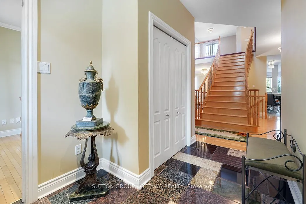 4 bed, $3,990 — Photo 4