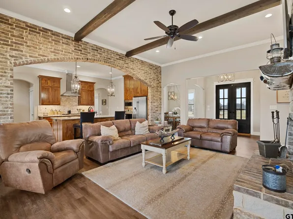 175 County Road 1431, Jacksonville, TX 75766