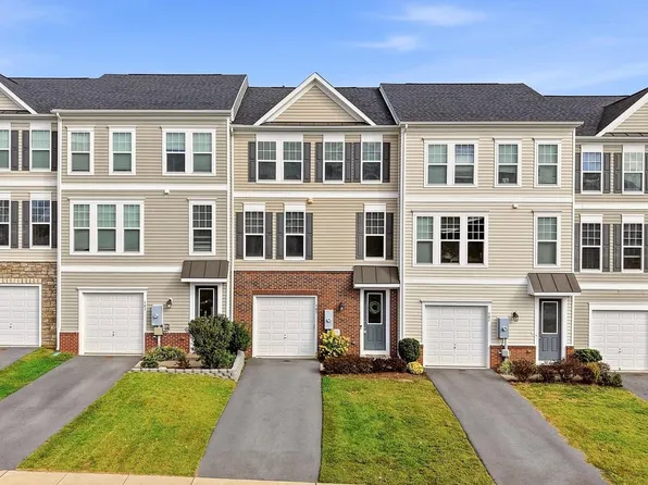 105 Biscane Ct, Winchester, VA 22602
