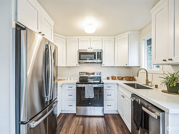 5th image of 1019 E 47th Street