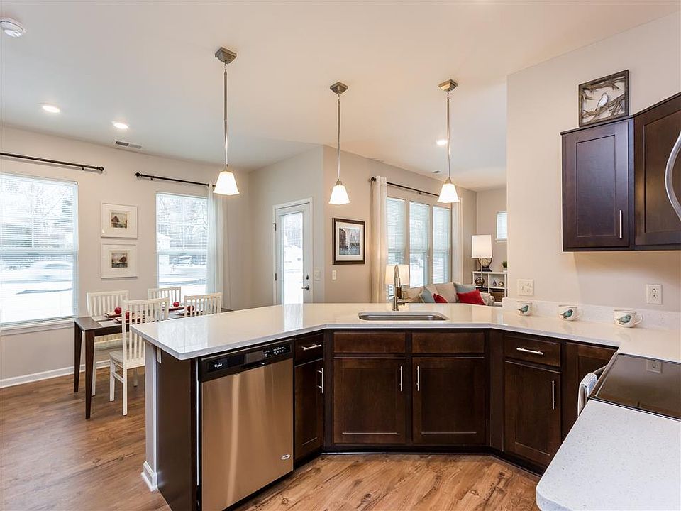 The Marquis at the Woods Apartment Homes Apartment Rentals Webster