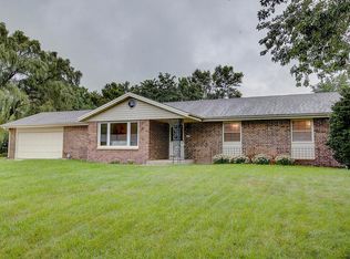 1010 W Brentwood Ln, Glendale, WI 53217