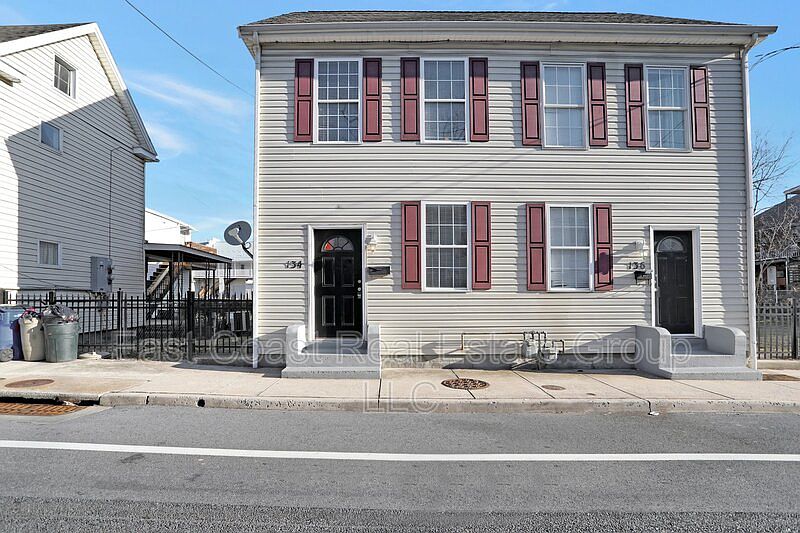 1st image of 134 East Ave