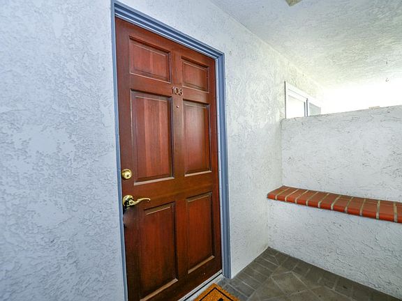 3rd image of 1741 Granville Ave APT 106
