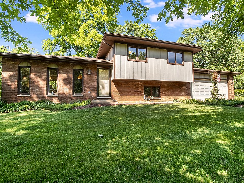1st image of 29W254 Bolles Ave