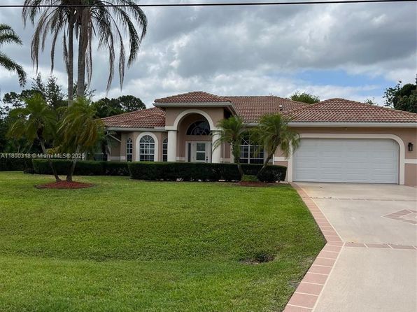 240 SW Marathon Ave