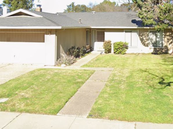 1433 Royal Oaks Dr