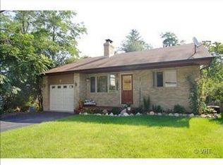 7 Highview Ave, Fox Lake, IL 60020