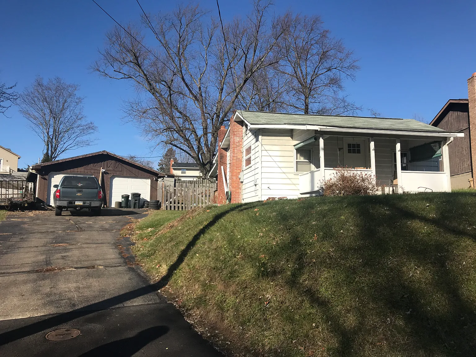 380 Margaret Dr photo 1