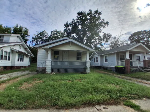 765 W Division St, Decatur, IL 62526