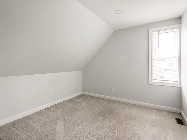 613 E Euclid St — Photo 12