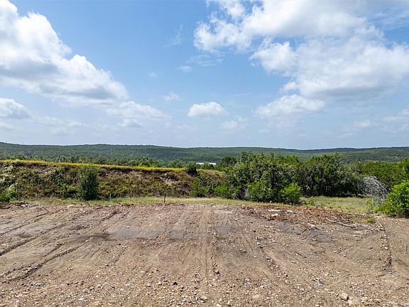 3rd image of 5207 Avispa Way