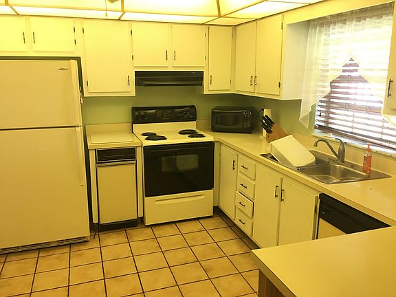 Home For Sale In HIGH POINT OF FORT PIERCE MINIUM SECTION 3